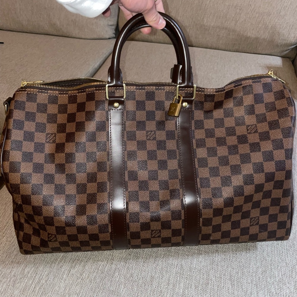 Louis Vuitton duffle bag size 45’